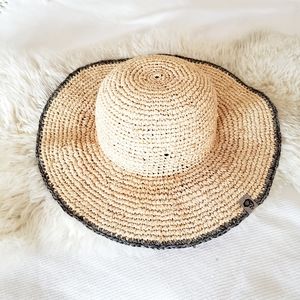 Mountain Hardwear Floppy Raffia Straw Brim Hat